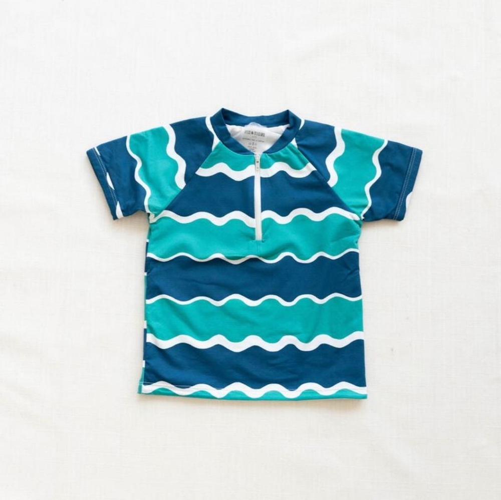NWT Fin & Vince Rashguard Shirt